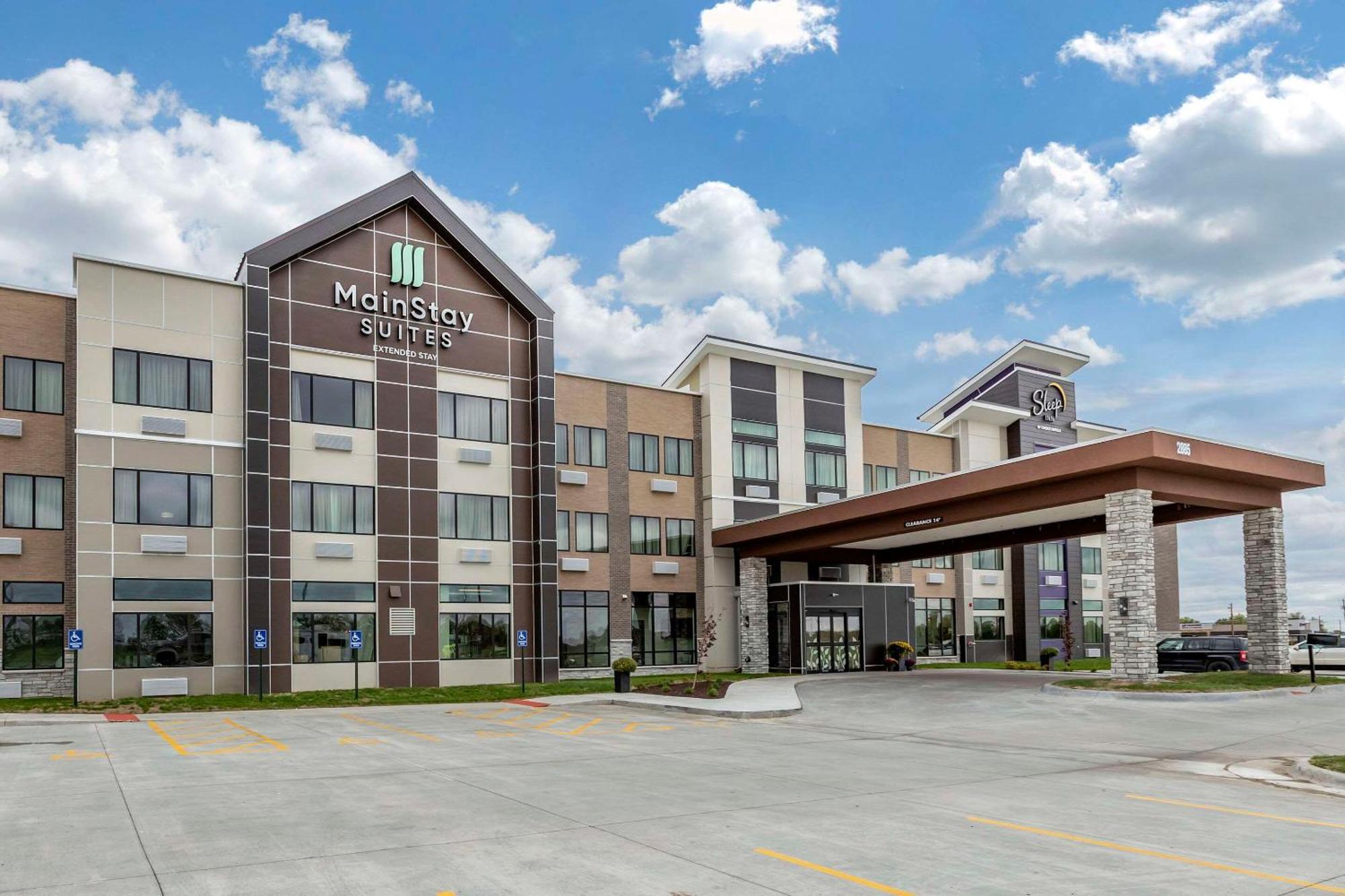 Sleep Inn & Suites Milwaukee-Franklin Franklin  Exteriör bild